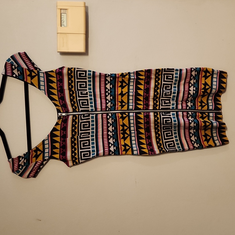 H&M zip up mini dress with colorful aztec print, size 6